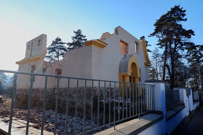 Památková zóna: nežli přijmout opoziční návrh, koalice raději popře sebe samu